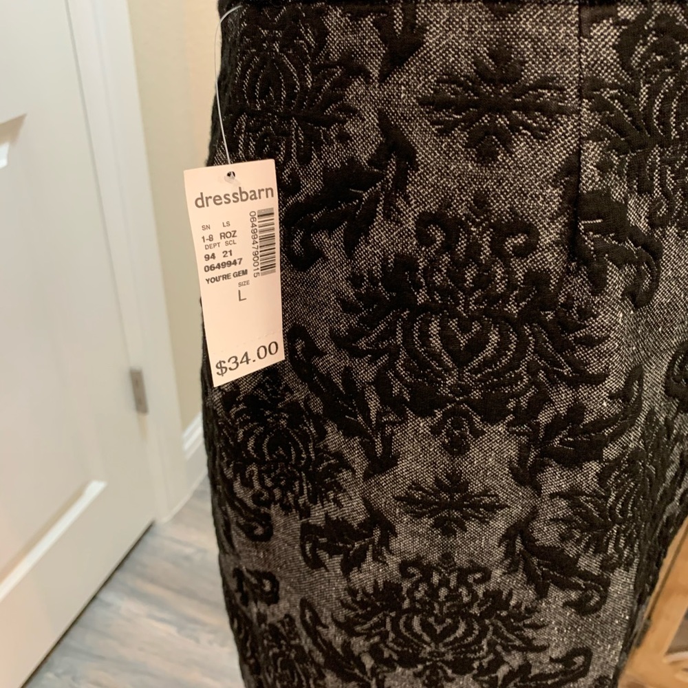 Skirt - Picture 4 of 4